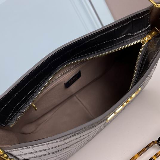 Fendi o lock 23421 36x23.5x14cm ww (16)