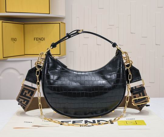 Fendi praphy 2196 29x24.5x10cm ww (1)