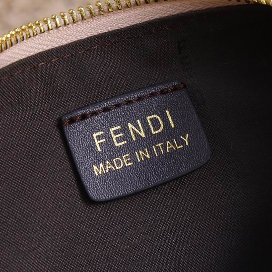Fendi praphy 2196 29x24.5x10cm ww (18)