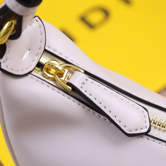 Fendi praphy 2196 29x24.5x10cm ww (21)