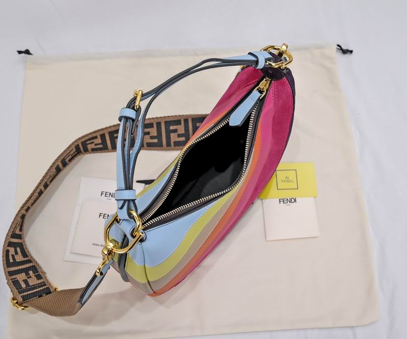 Fendi praphy 2196 29x24.5x10cm ww (3)