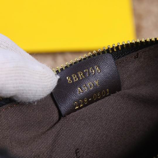 Fendi praphy 2196 29x24.5x10cm ww (36)