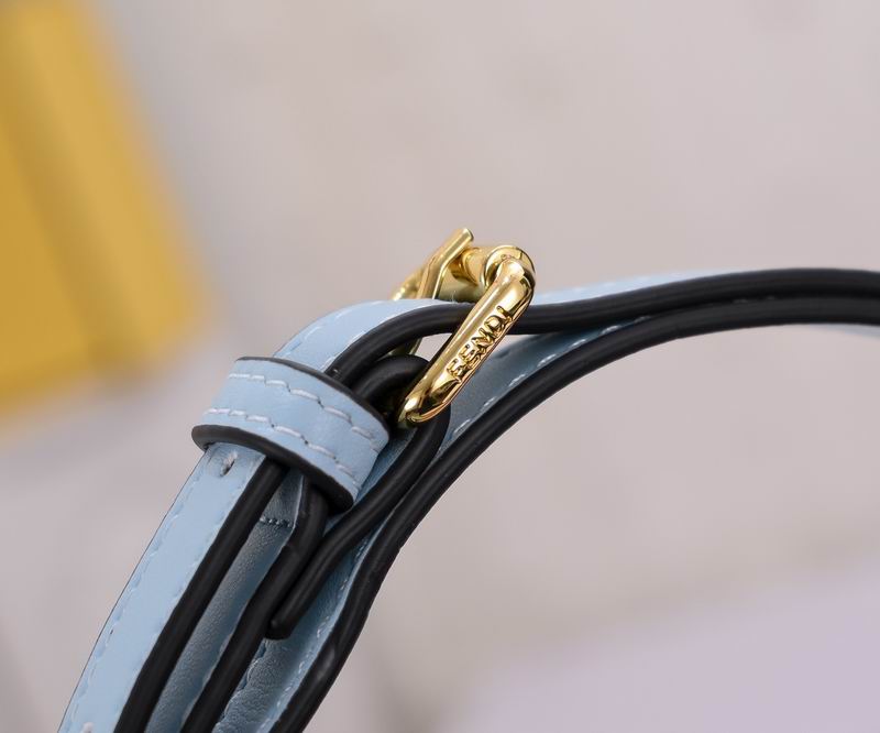 Fendi praphy 2196 29x24.5x10cm ww (6)