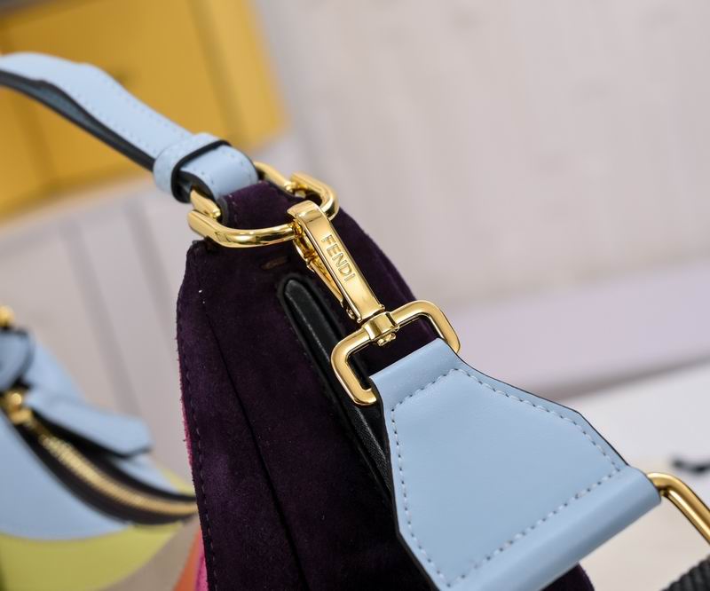 Fendi praphy 2196 29x24.5x10cm ww (8)