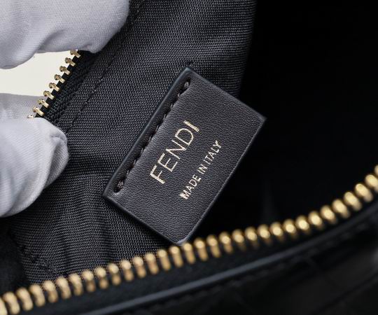 Fendi praphy 2196 29x24.5x10cm ww (9)