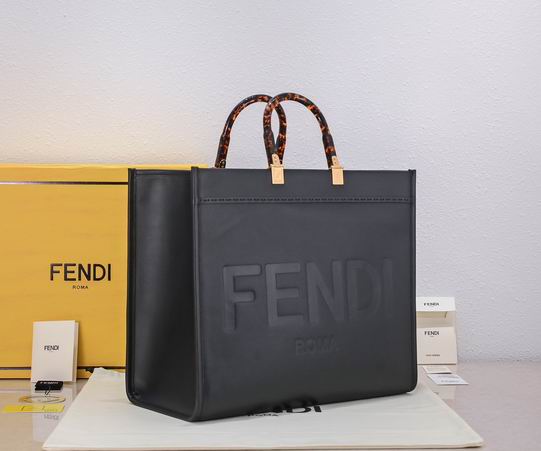 Fendi tote 013 40x35x21cm ww (2)
