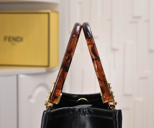 Fendi tote 1006 22.5x20.5cm ww (12)
