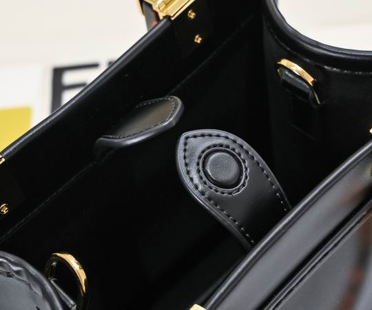 Fendi tote 1006 22.5x20.5cm ww (18)