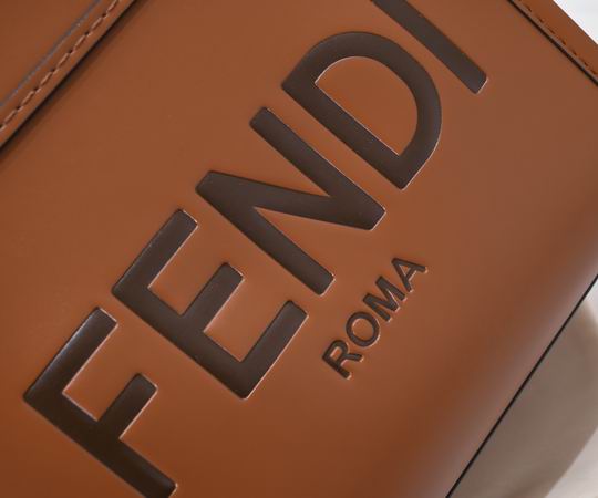 Fendi tote 1006 22.5x20.5cm ww (24)