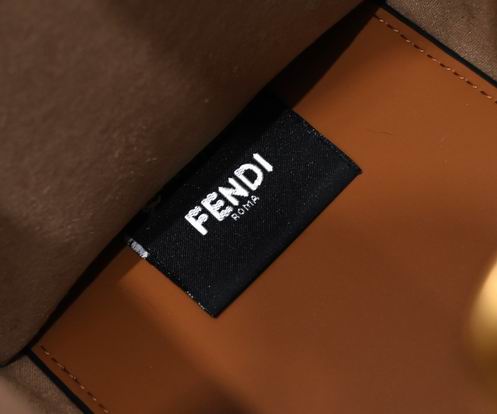 Fendi tote 1006 22.5x20.5cm ww (25)