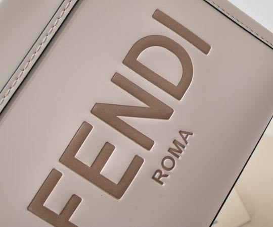 Fendi tote 1006 22.5x20.5cm ww (6)