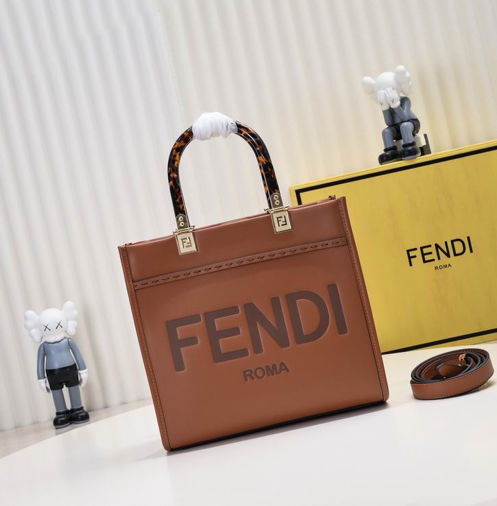 Fendi tote 2314 23cm ww (1)