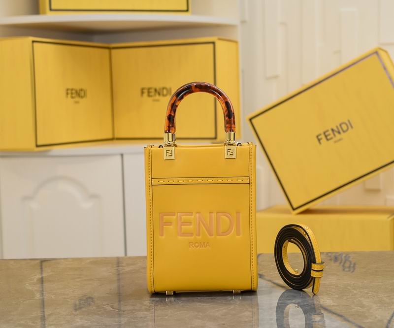 Fendi tote 3370 13x6.5x18cm ww (1)