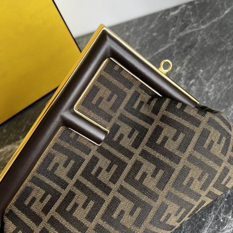 First 30X20X14cm 090901 H (5)