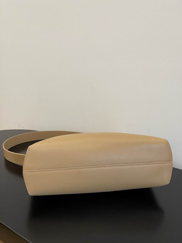 First L32.5X15X23.5 S26X9.5X18Cm ad (13)