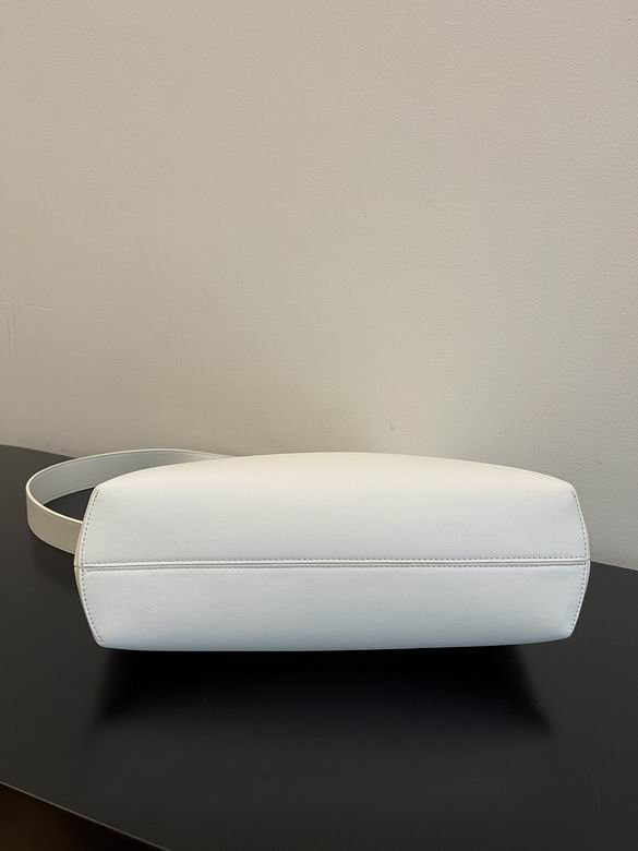 First L32.5X15X23.5 S26X9.5X18Cm ad (21)