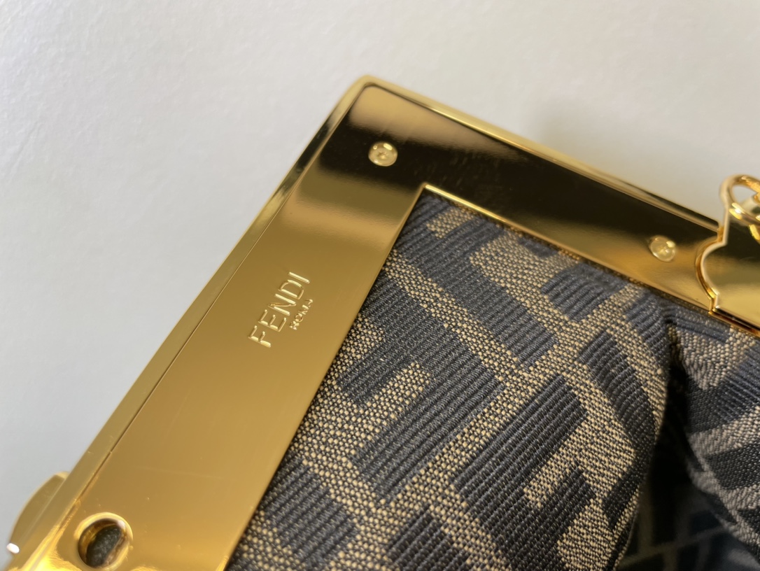 First M80019 32.5x15x23.5 cm rf (8)