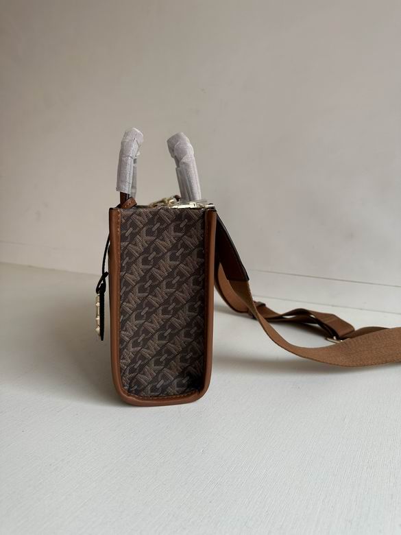 GIGI 24X19X9cm 082707 DY 2色 3