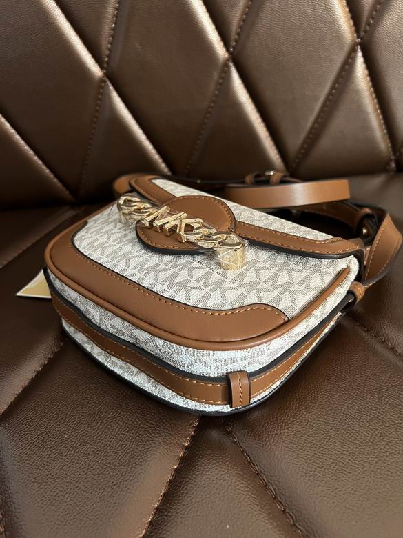 Hally 18X5X14cm 082705 DY 6色 50