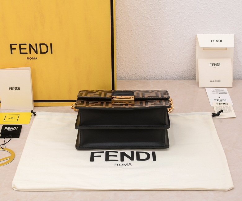 KANI 019 19cm WW (4)