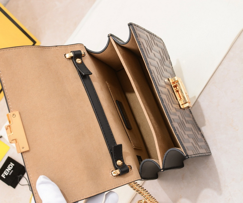 KANI 019 19cm WW (9)