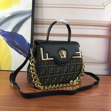 La Medusa M-039 25X15X22cm YW (20)