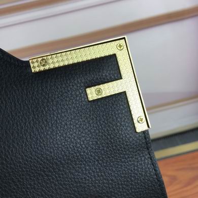 La Medusa M-039 25X15X22cm YW (27)