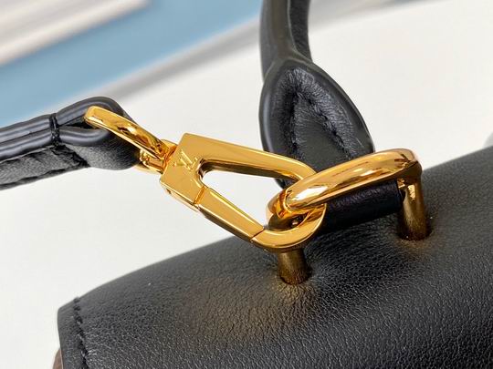 Locky BB M44141 20.0x16x7.5cm gf (6)