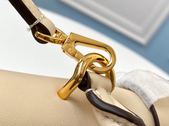 Locky BB M44653 20.0x16x7.5cm gf (6)