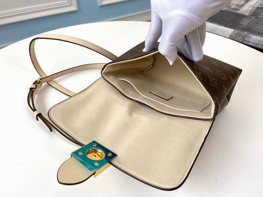 Locky BB M44653 20.0x16x7.5cm gf (9)