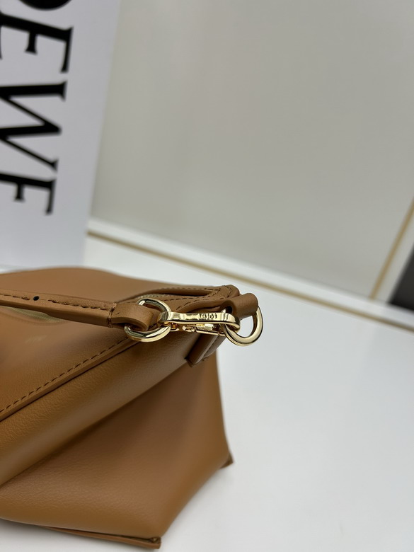 Loewe S060623 23x15 5x6 5cm jj1_6