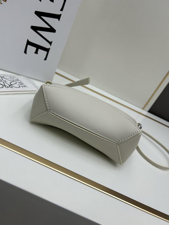 Loewe S060623 23x15 5x6 5cm jj2_4