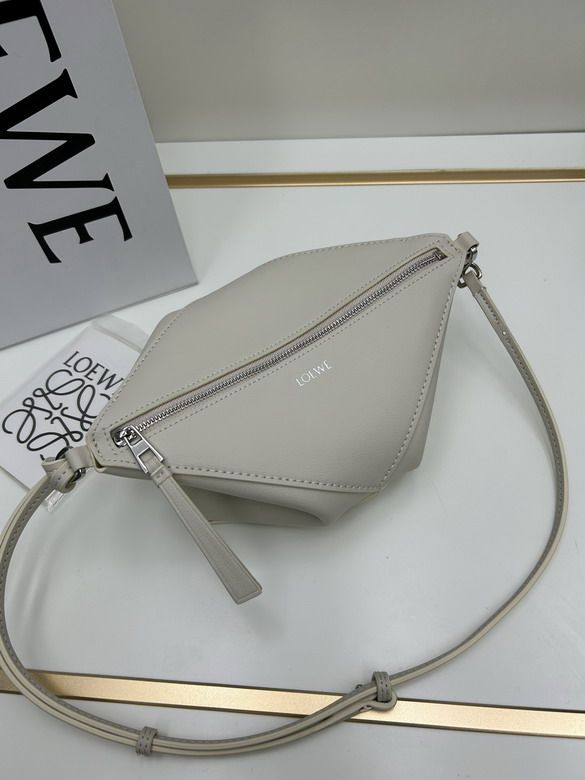 Loewe S060623 23x15 5x6 5cm jj2_6