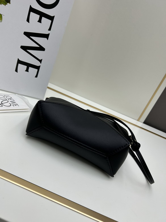 Loewe S060623 23x15 5x6 5cm jj_4