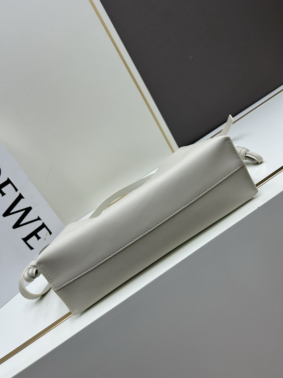 Loewe S062 30x24 5x10 5cm jj1_5