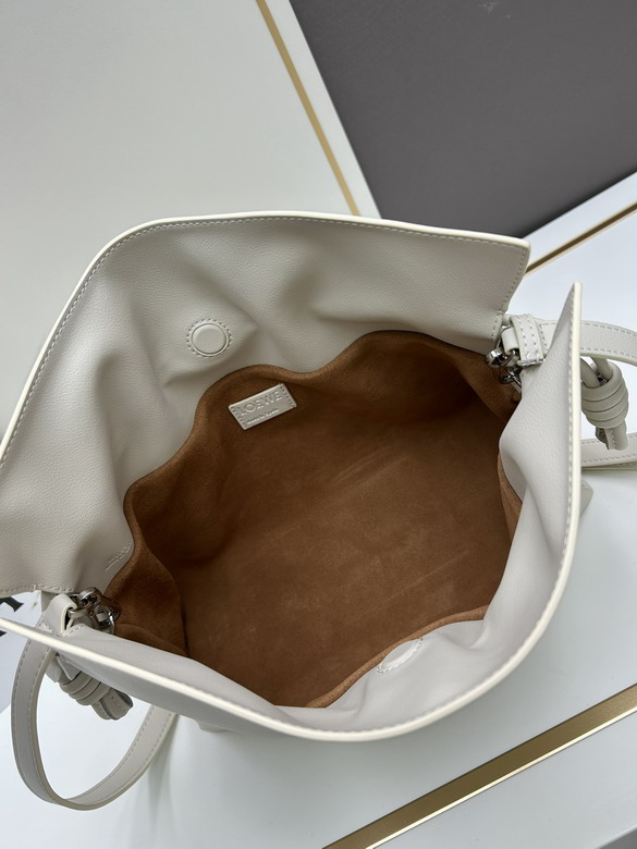 Loewe S062 30x24 5x10 5cm jj1_7