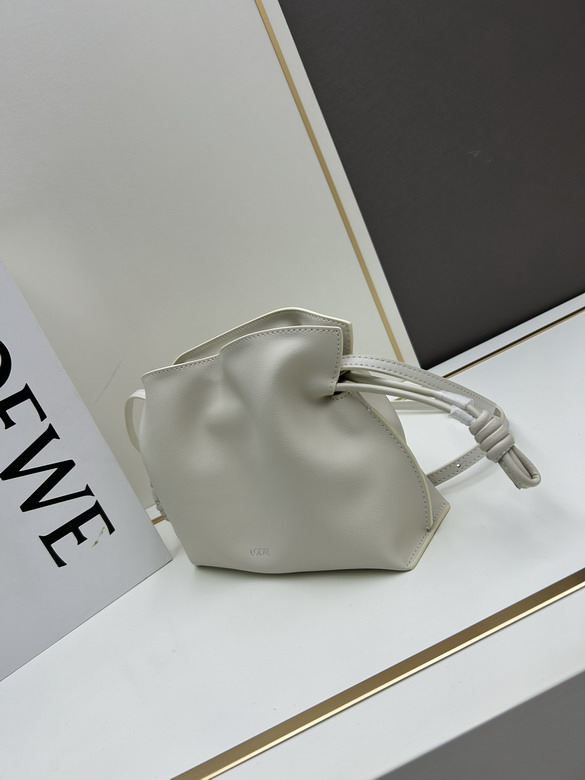 Loewe S063 22 5x18x9cm jj1_2