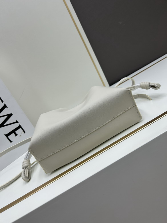 Loewe S063 22 5x18x9cm jj1_6