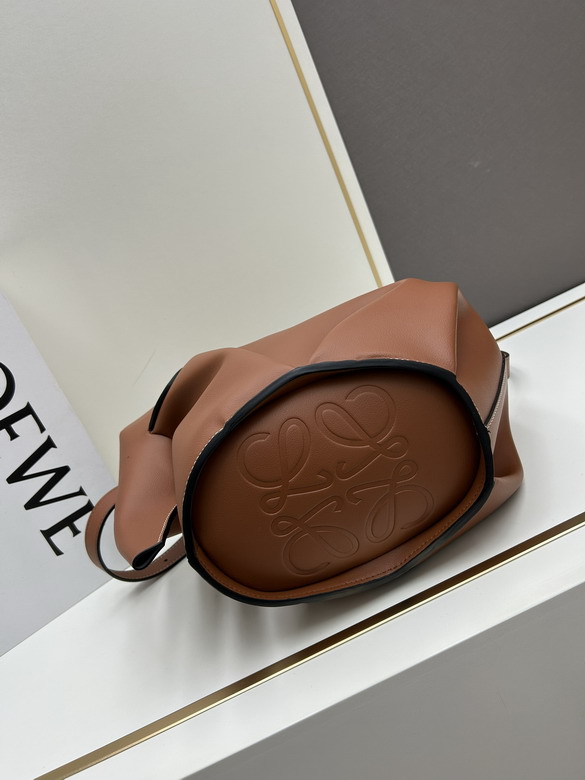 Loewe S11030 30x23x26cm jj3_3