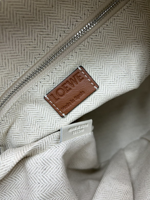 Loewe S11030 30x23x26cm jj3_8