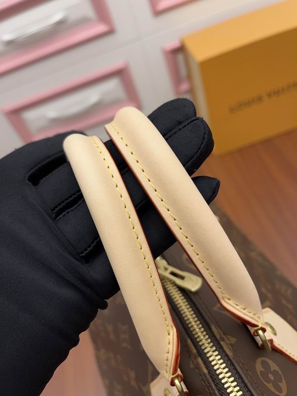 M41112 30X21X17cm YG 8