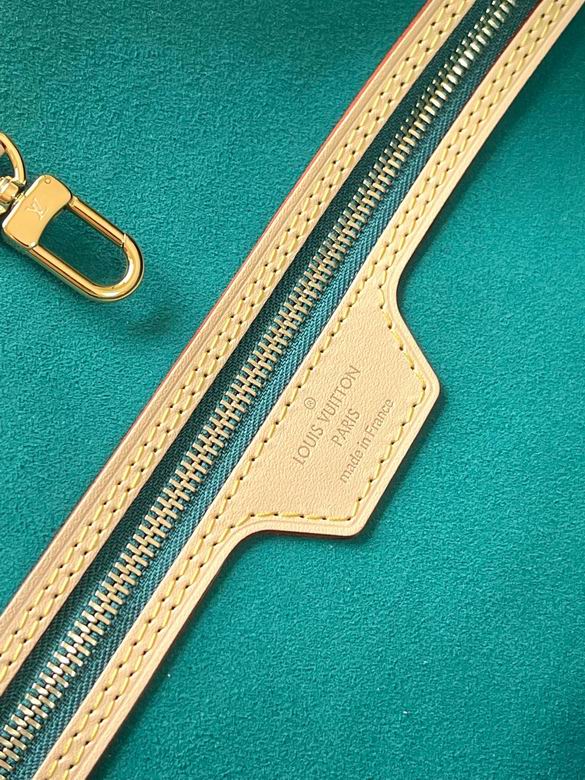 M47200 31X28.5X17cm YG 5