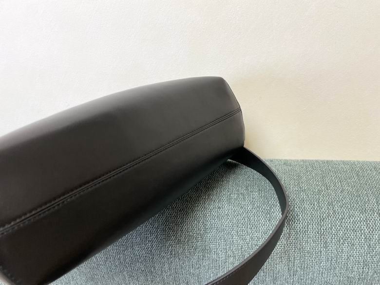 M80017 11.5x5.5x10cm RF 1 (6)