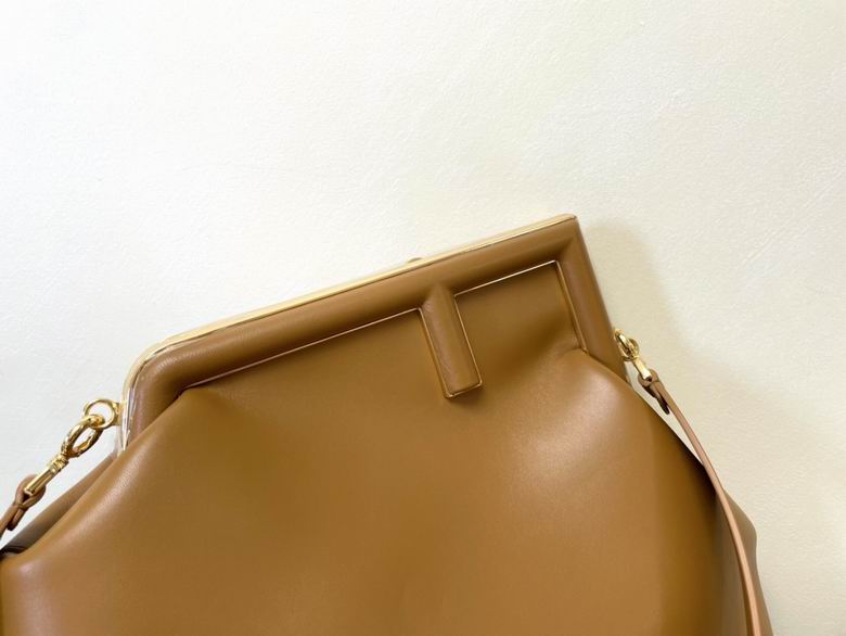 M80017 11.5x5.5x10cm RF 4 (8)