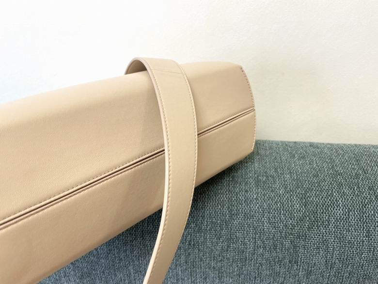 M80017 11.5x5.5x10cm RF 5 (3)