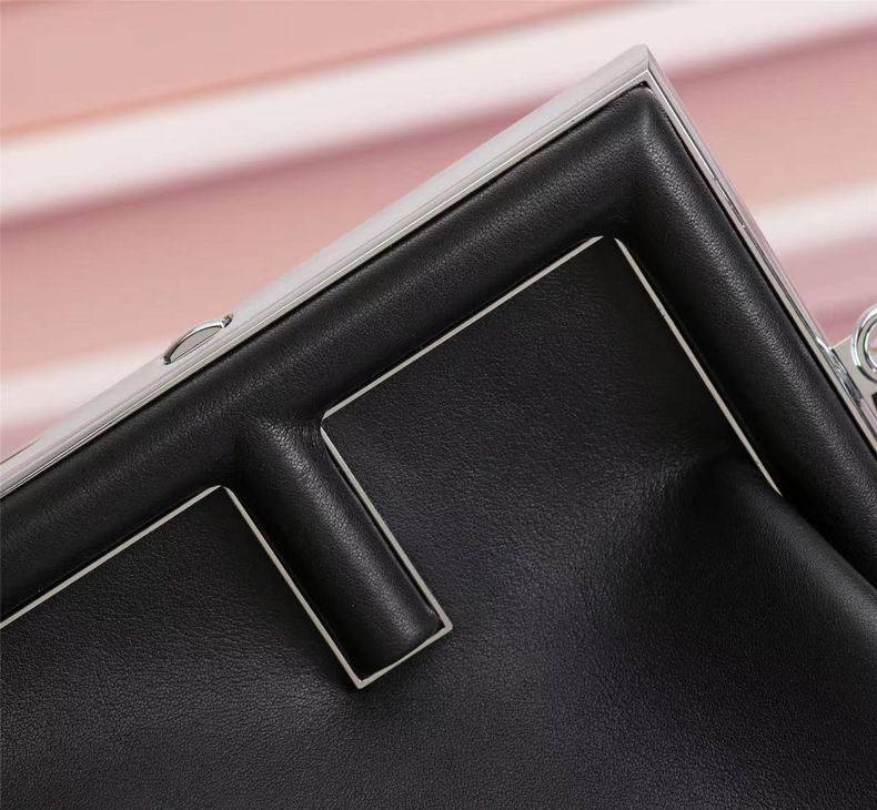 M8002 26x9.5x18 cm rf 3 (5)