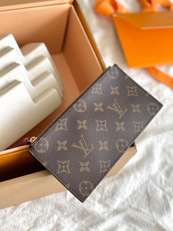 M81896 21X12X3cm YG 7