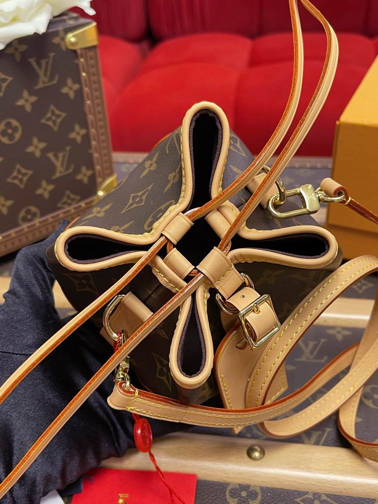 Noe Purse M57099 11.5x12x11.5cm gf (4)