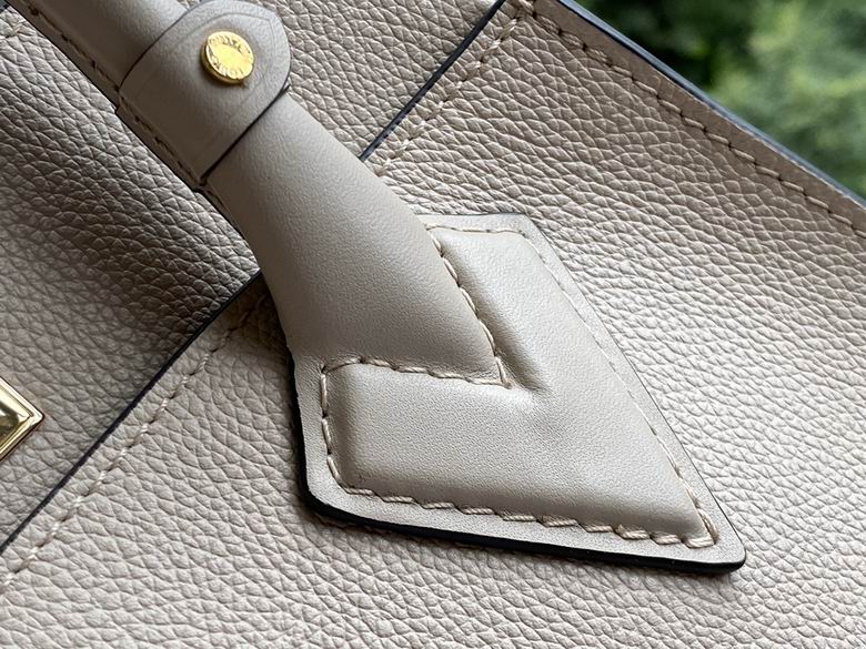 On My Side M57729 25x20x12 AF (5)