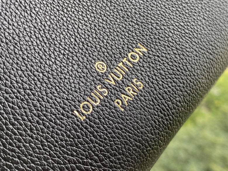 On My Side M57729 25x20x12 AF2 (5)